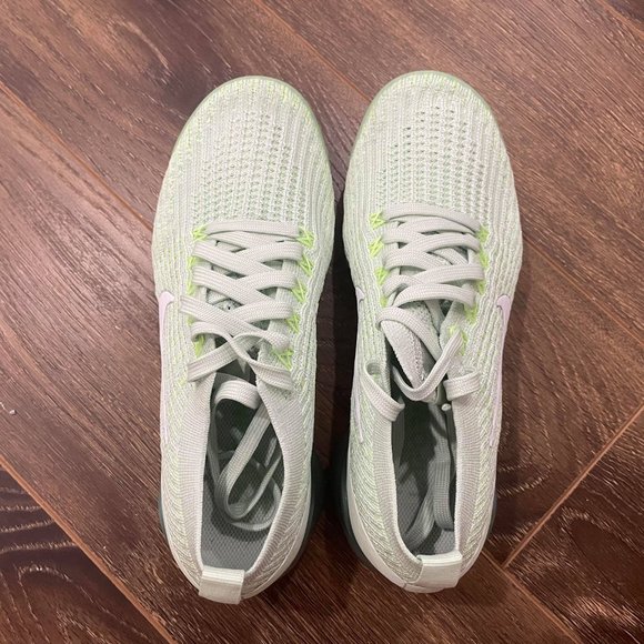 Wmns Air VaporMax Flyknit 3 'Jade Aura' - Picture 2 of 5